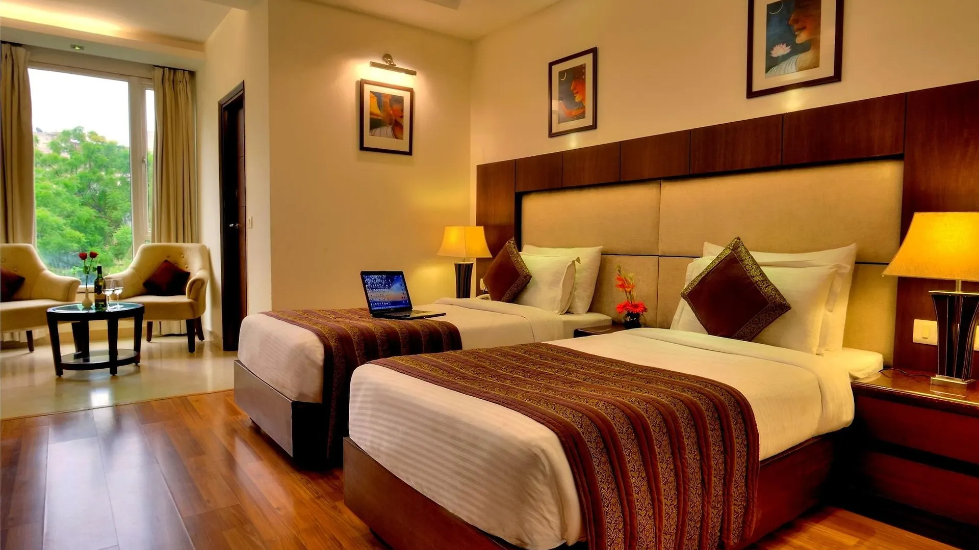 Oyo Townhouse 537 Regent Intercontinental Hotel Delhi